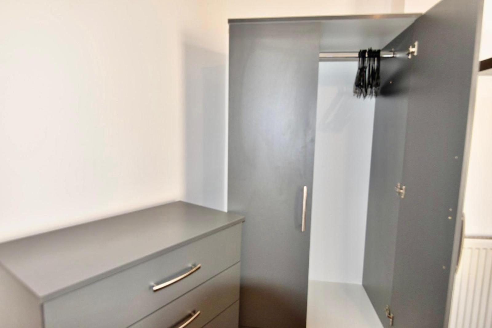 Come On In Lucas Street Newport Train Station Sleep Upto 8 Villa Exterior photo