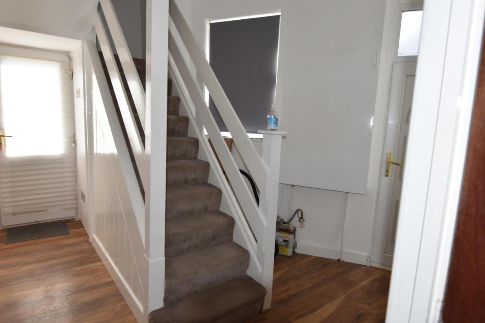 Come On In Lucas Street Newport Train Station Sleep Upto 8 Villa Exterior photo