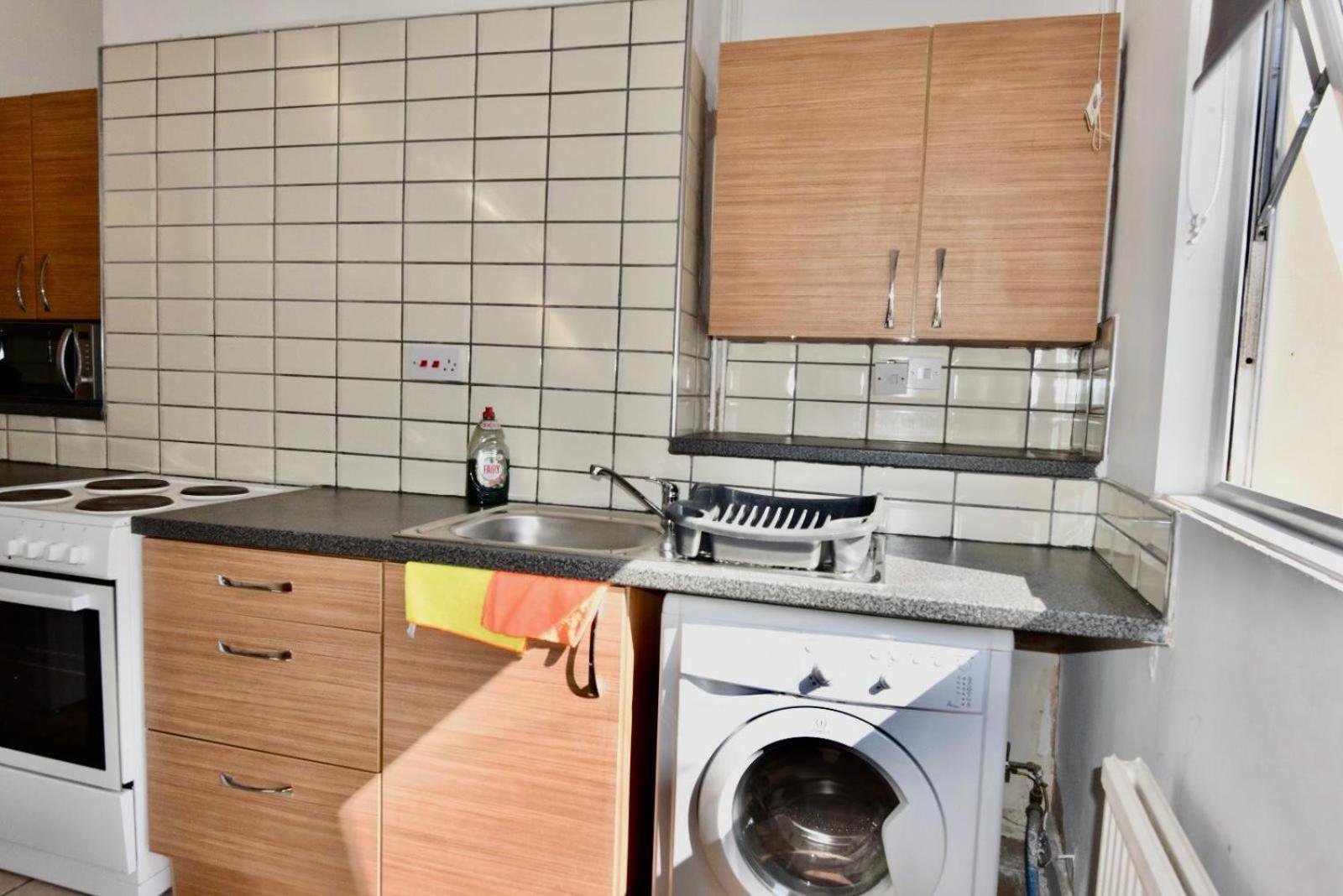 Come On In Lucas Street Newport Train Station Sleep Upto 8 Villa Exterior photo
